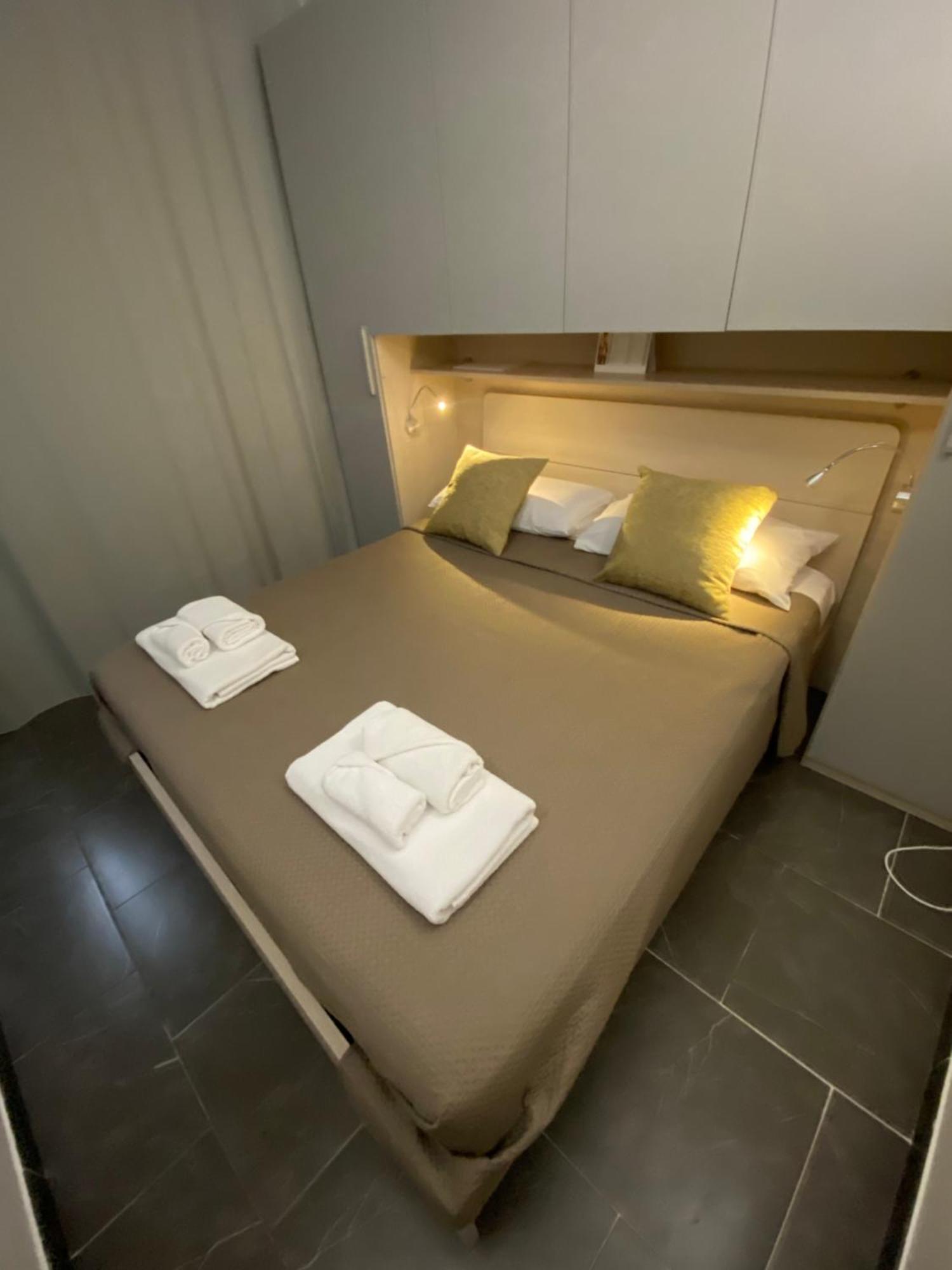 Apartamento Little House Reggio Calabria Exterior foto