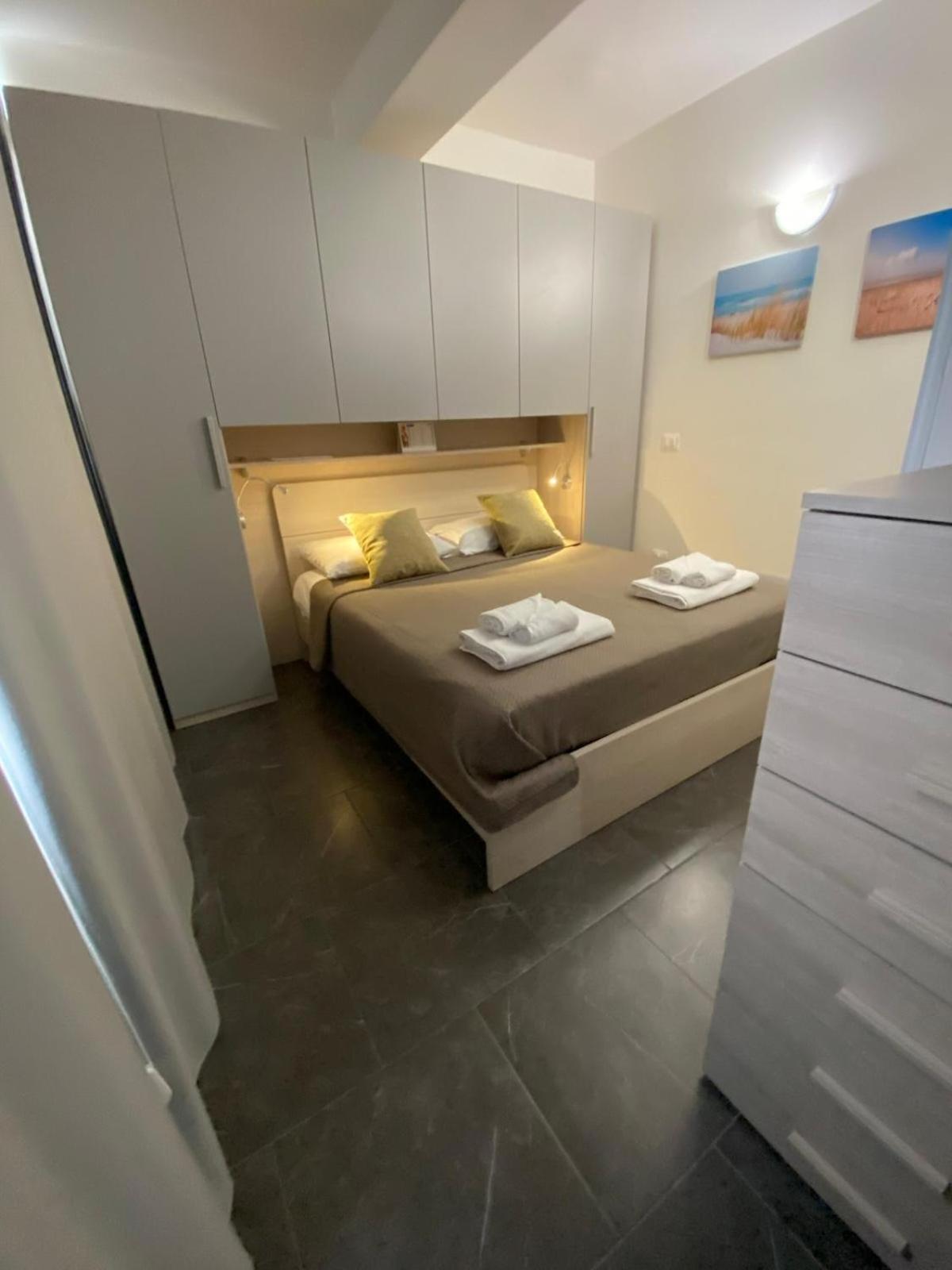 Apartamento Little House Reggio Calabria Exterior foto